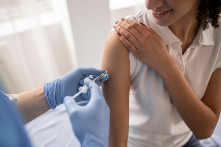 women getting tdap vaccine