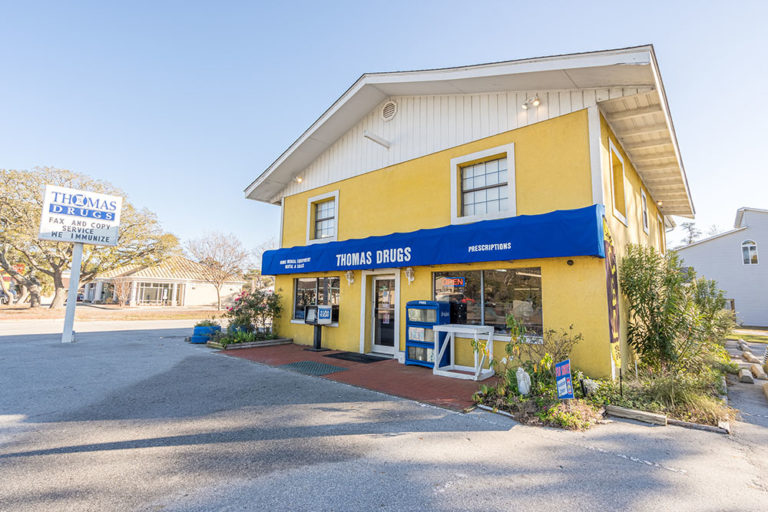 oak island nc, pharmacy, image of Thomas Drug store front