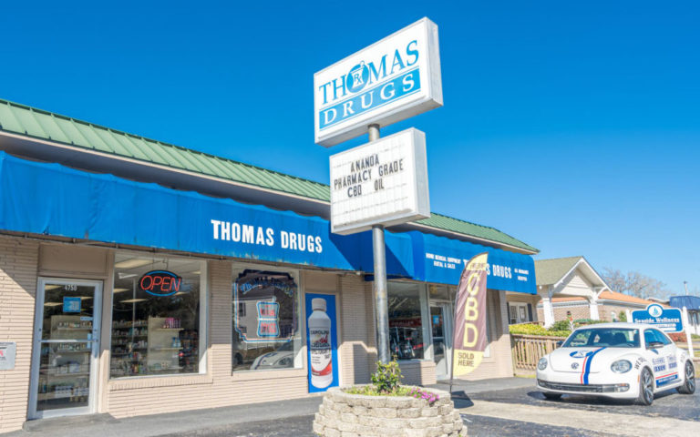 shallotte pharmacist, image of Thomas Drugs store front